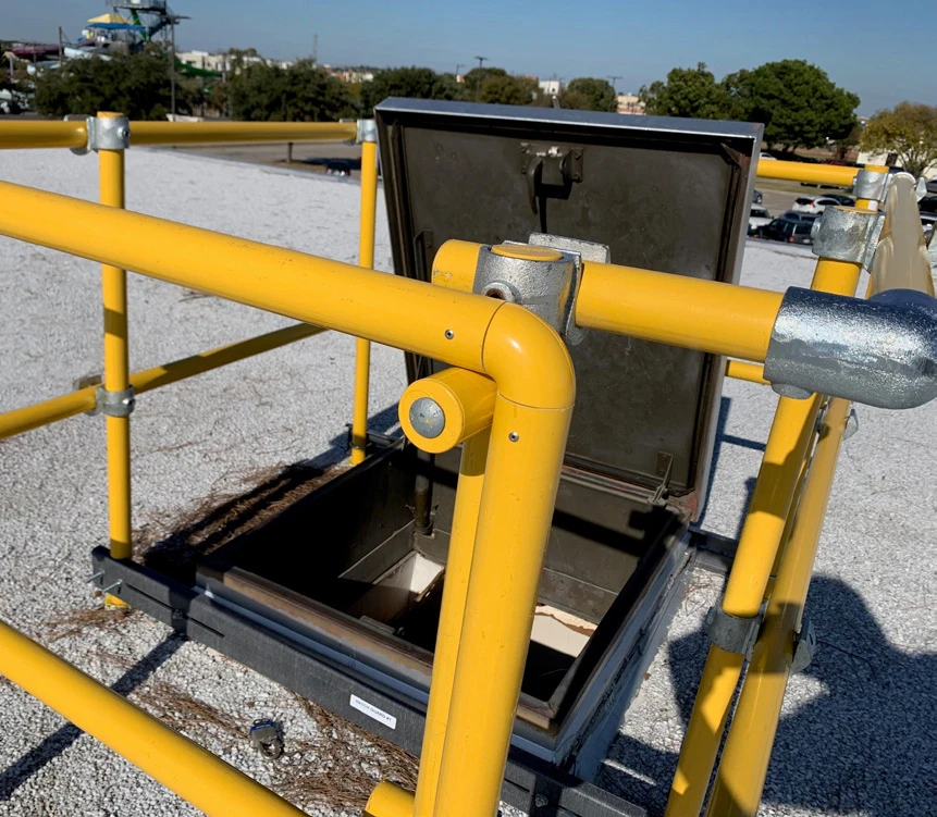 Primary image of DynaRound Safety Gate